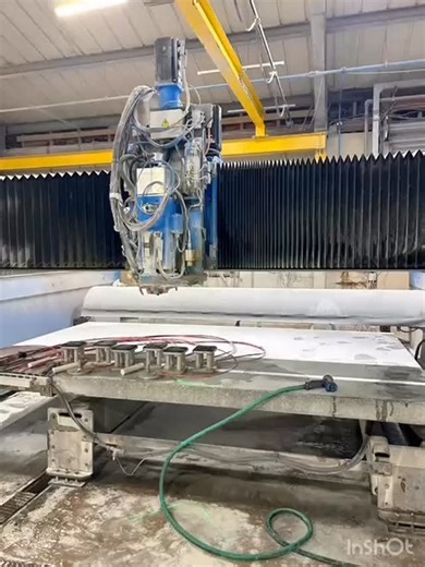 🚀Out with the old, in with the Intermac Master One ✨ #landfordstone #factory #workshopupgrade #cnc #outwiththeoldinwiththenew #cncmachining #upgrade #newtoy #fromthistothat #intermac #change #precisionmatters #stonefabrication #hellofuture | Landford Stone