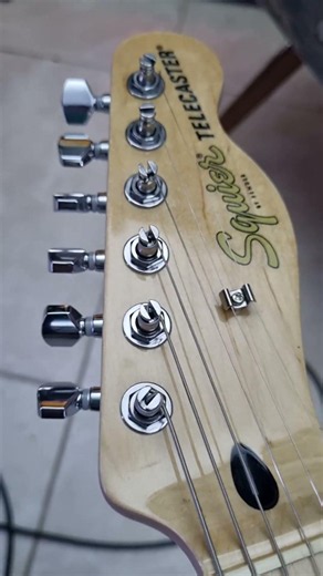 Essa Telecaster Sunburst é a Entrada mais Inteligente no Universo Fender — Squier Affinity!