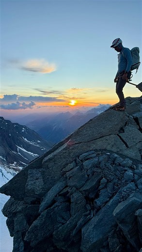 Silas Rossi on Instagram: "Red flag weather? Red flag conditions? Drop it below! #rockclimbing #climbing #alpinelogic #climbersofinstagram #gunks #mountainguide #mountaineering #iceclimbing"