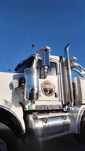 Effortlessly Lifting 30,000 Pounds with Our 75 Ton Rotator