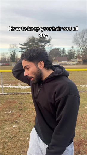 How to Keep Your Hair Wet All Day: Tips and Tricks