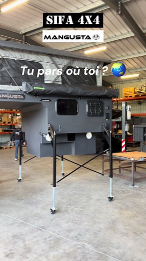 Transformez votre 4x4 en véritable machine d’aventure. Les cellules Mangusta sont prêtes: robustes, autonomes, conçues pour aller loin. Celle-ci est déjà sur pied… la vôtre pourrait être la prochaine. 🪧Disponinle chez SIFA 4x4 #Mangusta #overland #aventuretime #voyagerautrement #explorer