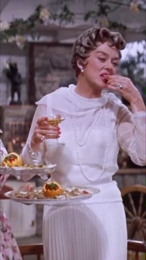 Classic Comedy Movie 'Auntie Mame' (1958) Starring Rosalind Russell and Lee Patrick
