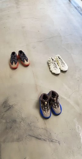 🙌 Yeezys for everyone #goatapp