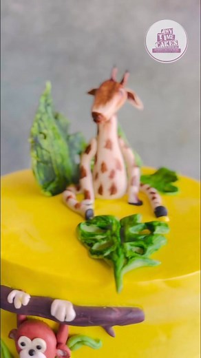 3Days Basic to Advanced Fondant Icing and Fondant Figures Making Class Done. Whatsapp @07722077050. How to make homemade fondant. How to make butter icing . *How to cover a cake with chocolate ganche. How to use stencil work on fondant cakeWe will send a list of tools and ingredients that you need to have for the class. * Learn how to make fondant at home Marble effect on fondant* Colour the fondant* How to make marble effects* How to use cutters, plungers,moulds* Fondant consistency and texture