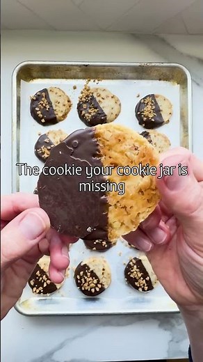 Toffee Pecan Shortbread Cookies
