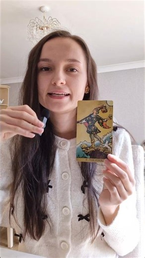 The Fool Tarot Meaning (Upright & Reversed) #tarot #tarotcardmeanings #learntarot