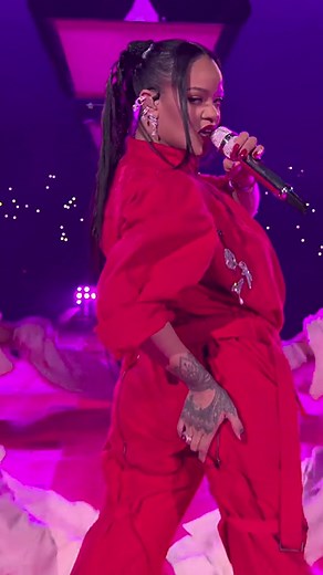 rude boy @rihanna #applemusichalftime #superbowl #rihanna | Rihanna Super Bowl