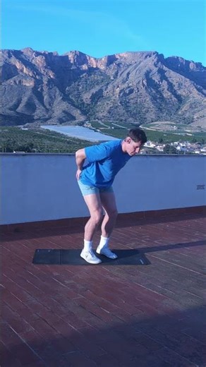 Fix tight hips with this simple mobility drill #mobility #hiphinge #flexibility