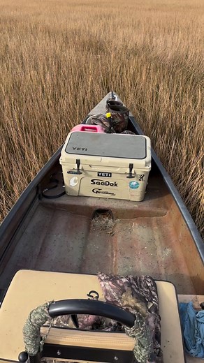 Large kit with a 15hp Predator motor on a Gheenoe down in Florida- https://beaverdammudrunners.com/products/diy-large-mud-motor-kit-8hp-26-hp | Beaver Dam Mud Runners