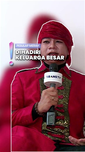 Pesulap Merah memperlihatkan cincin pernikahannya bersama Ratu Nabila. #pesulapmerah #insertlive