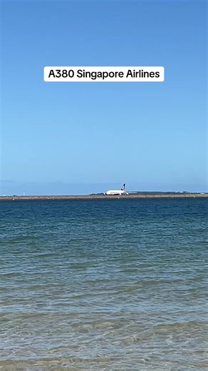 A380 Singapore Airlines Take Off at Sydney Airport