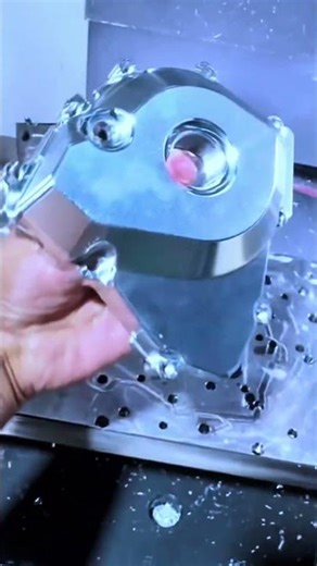 Precision CNC Machining: Advanced Threading ⚙️ #PrecisionMachining #CNC