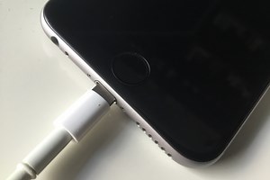 What to do when your Lightning cable won't charge your iPhone or iPad | AppleInsider
