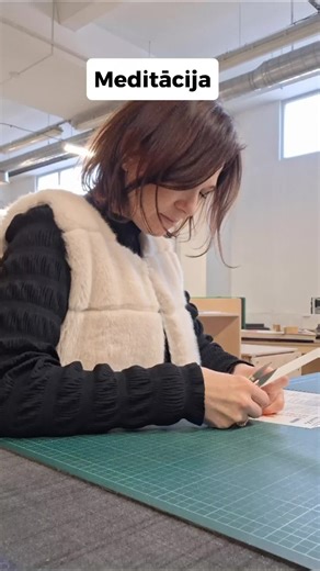 Kad paņemta pauze no tiešajiem darba pienākumiem 🤫 #printsale #printsalelv #darbs #limesana #druka #apdruka