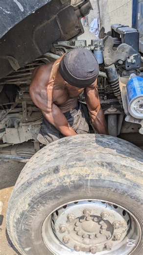 C'est plus que un corps musclé 💪 il l'esprit des milliers dès jeune 👊 | Colonel dibel