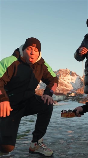 EKIPA BUDDY PRÓBUJE SURSTRÖMMING 😂 @ImBudda.7 #buddatv #budda #CSI #dc