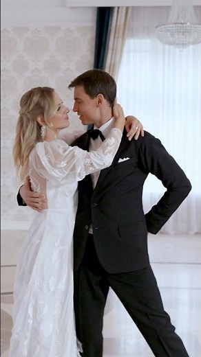 Romantic Wedding Dance choreography to Can’t Help Falling in Love For Beginners 💙 #firstdance