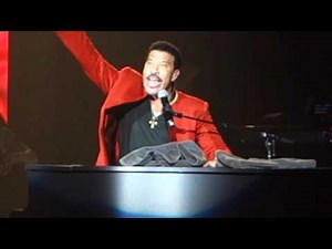 Lionel Richie - Medley: Still / Oh, No / Stuck On You - May 18, 2016 Las Vegas