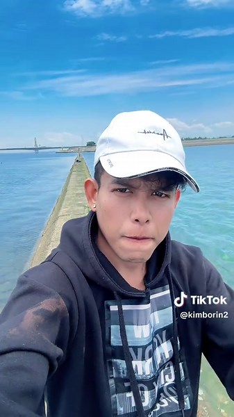 ដេកចាំទៅ - ក្រុម តន្ត្រីを使っているKim Borin JP (@kimborin2)の動画