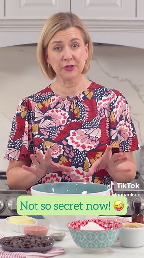 Signature Chocolate Chip Cookie recipe #chocolatechipcookies #baking #chocolate