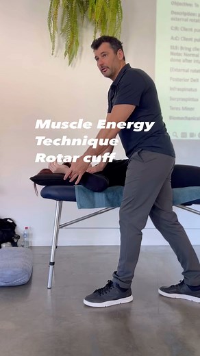 Do you use this type of stretching in your sessions?!! What’s you preferred type of stretching? . Here we are using; Contract-relax-antagonist-contract (CRAC) method. Also known as the hold-relax-contract method, the CRAC is similar to CR but focuses on antagonistic pairs of muscles. In an antagonistic pair, one muscle contracts while the other relaxes or lengthens. The muscle that’s contracting is the agonist, while the muscle that’s relaxing is the antagonist. . Our Stretching and Flexibly cou
