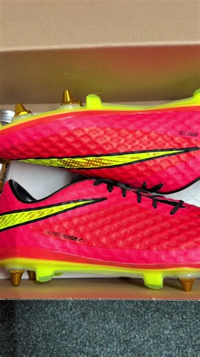 The OG Hypervenom 🔥 Recently added to the marketplace in a UK8.5, US9.5, EU43 Just don’t see these anymore brand new in box. 🛒 Shop now at Www.onlinebootroom.com #footballboots #hypervenom #soccercleats #og #hypervenomphantom