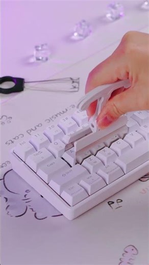 So done with removing keycaps one by one.#keyboard #mechanicalkeyboard #kemove