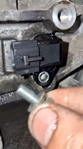 Mechanic Finds Engine Sensor Leak #shortsfeed #election #tools