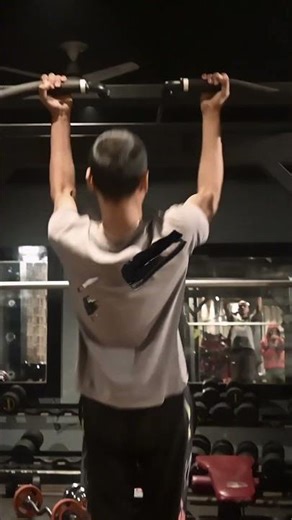 Gym pull-up #motivation #motivational