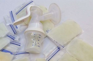 Laktophilie: Wenn Männer Muttermilch trinken