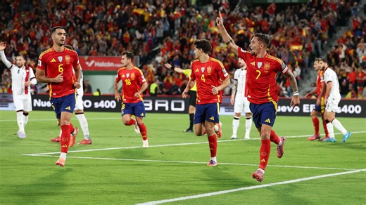 Resumen España-Georgia: La fiesta de Elche saca medio billete hacia el Mundial (2-0)