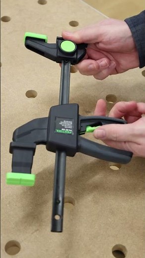 Festool one-handed clamp FS-EZ can be used for clamping, overlap clamping and spreading! 👌💡