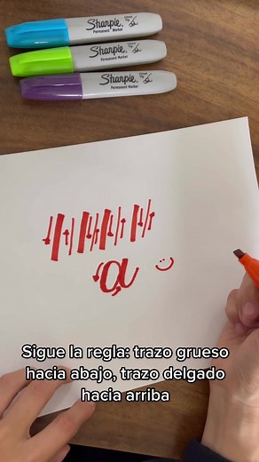 Aprende a escribir bonito con plumones y marcatextos