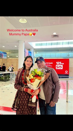 Exploring Australia: A Warm Welcome from Mummy and Papa