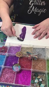This is definitely one we’ll be trying at home - Sharon from Glitter Magic shows us how to use something as simple as double sided sticky tape to produce amazing glittery displays! All of this glitter is eco friendly and bio degradable. Find her at stand D45 for tips, tricks and show discount ✨✨✨ | The Creative Craft Show
