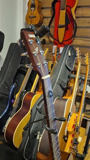 📛 ME MUSIC HOME 🎼#memusichome #guitarshop