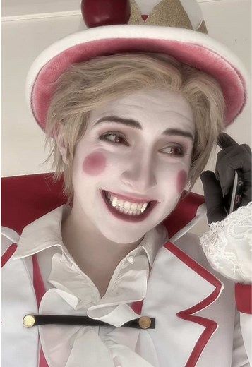 and if i said i might finally bring back vox… #hazbinhotel #hazbin #hazbincosplay #hazbinhotelcosplay #lucifer #lucifermorningstar #lucifercosplay #lucifermorningstarcosplay #fyp