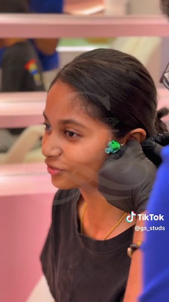 ✨ Tragus Piercing, Done Right at @gs_studs ✨ Thinking of adding a bold yet subtle upgrade to your ear stack? Our professional tragus piercings are done with precision, care, and hygiene at the heart of it all. Whether it’s your first cartilage piercing or an addition to your curated look, we ensure a smooth, safe, and stylish experience. 💎 Expert placement tailored to your anatomy 💎 100% sterile tools and environment 💎 Minimal discomfort, maximum style 💎 Aftercare guidance provided 💌 DM us 