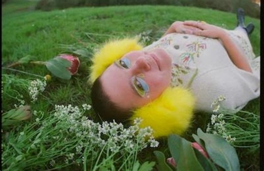 Mae Powell Presents Dreamy Soundscapes & Intimate Soul On 'Making Room For The Light' (ALBUM REVIEW) - Glide Magazine