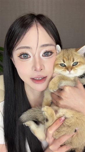 飼い猫の擬人化メイクアップに挑戦！