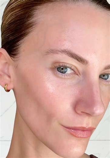 New year, same high performance routine. @Girlwiththeslickback tells us why our new Skin Prep Exfoliating Pads are her new go-to in her daily routine. The Routine that Performs: 🩷Step 1: Skin Prep Exfoliating Pads 🩷Step 2: Elastic Skin Serum 🩷Step 3: Extreme Cream Eye 🩷Step 4: Extreme Cream Moisturizer It’s time to optimize your high performance routine. Available at Sephora and innbeautyproject.com.