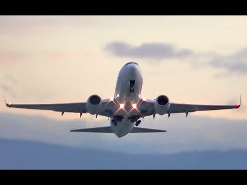 WestJet Boeing 737-700 Takeoff