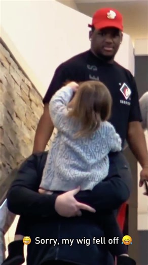 Sorry ,my wig fell off #prank #funny #challenge #funnyvideos #tiktok #Foryou #viral