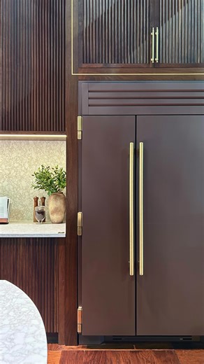 INTRODUCING ESPRESSO! ☕️ Our 2026 Color of the Year — a rich, velvety brown tone that brings earthiness and grounding to any space, modern or classic. Effortless to pair with different tones and materials, this chocolaty neutral makes for a timeless finish and is available on all True Residential refrigerators and Caliber grills! Build your True → Link in bio 🤎 | True Caliber