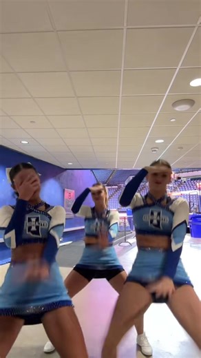 We wanna be @LSU TIGER GIRLS so bad @grace @Katelyn