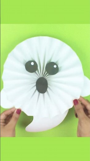 Super quick paper rosette ghost 👻 #halloween #diy #crafts