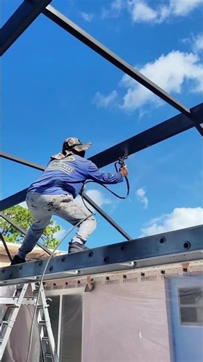 Pool Cage Color Durability