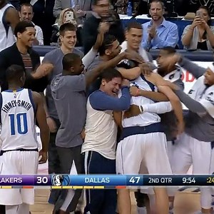 30,000 career points and he won't stop scoring... it's Dirk Nowitzki's night! | NBA