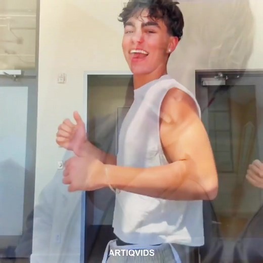 Malachi Barton Christmas Gift Edit